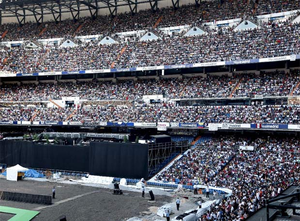 [santiago_bernabeu_ronaldo.jpg]