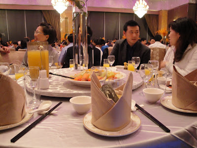 Ten of us sat together and shared a series of traditional Chinese wedding 