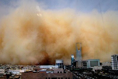சவுதியில் கொடூர காற்று. Sand-storm-saudi+%2817%29