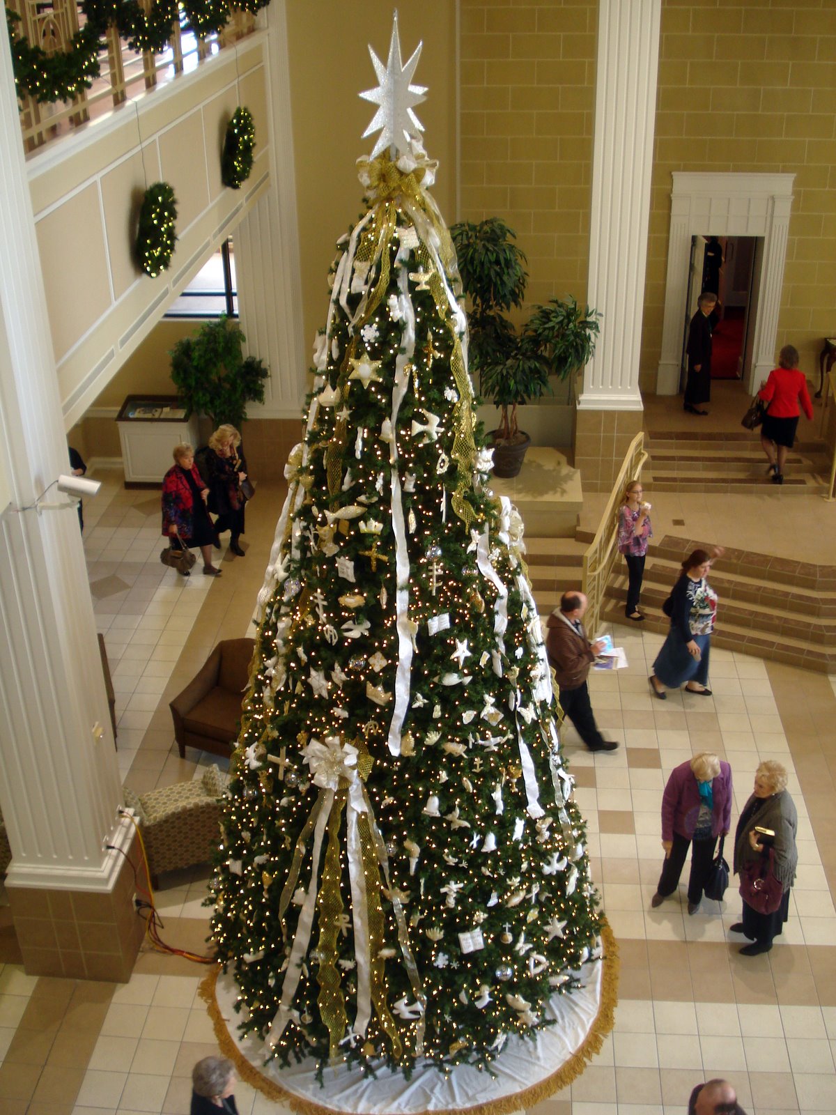 JIM'S LITTLE BLOG: Flashback Friday # 21 ~ Jim's early Christmas tree