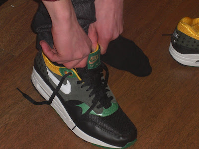 air max 1 football friendly