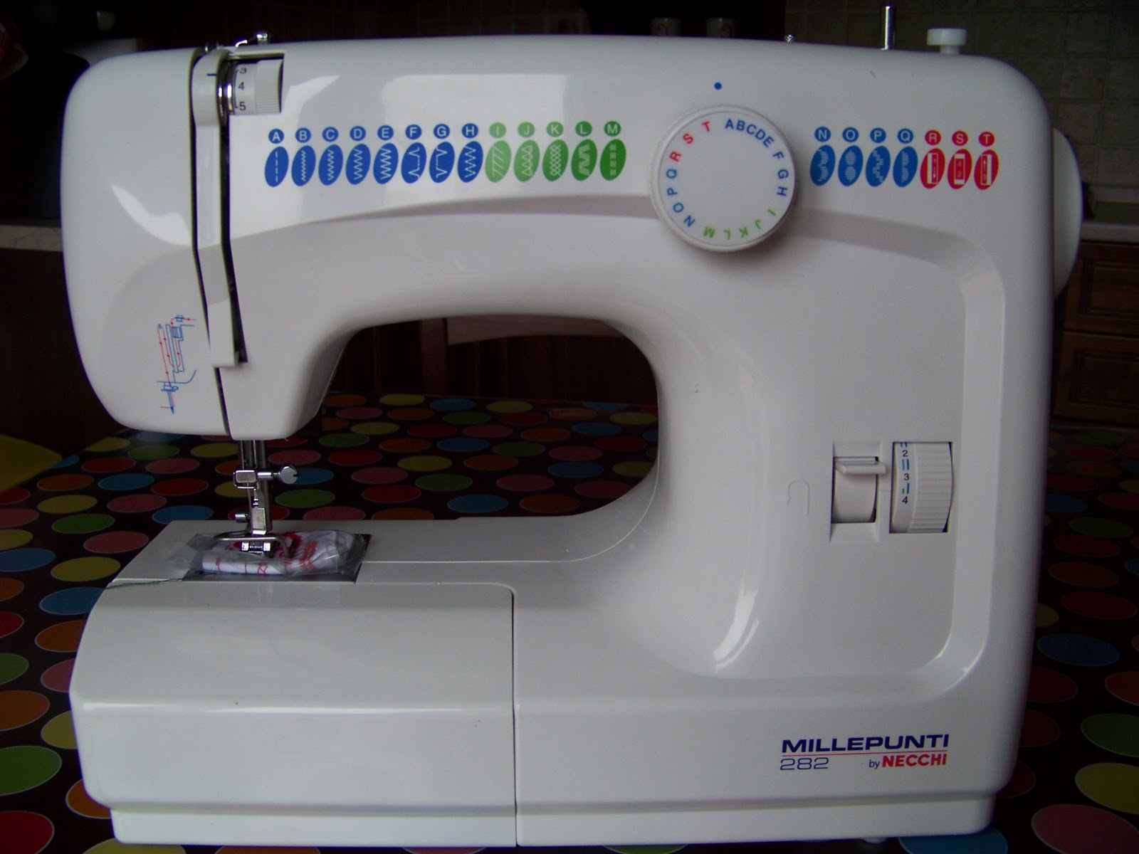 Stupido inossidabile Oriente macchina da cucire millepunti torta non