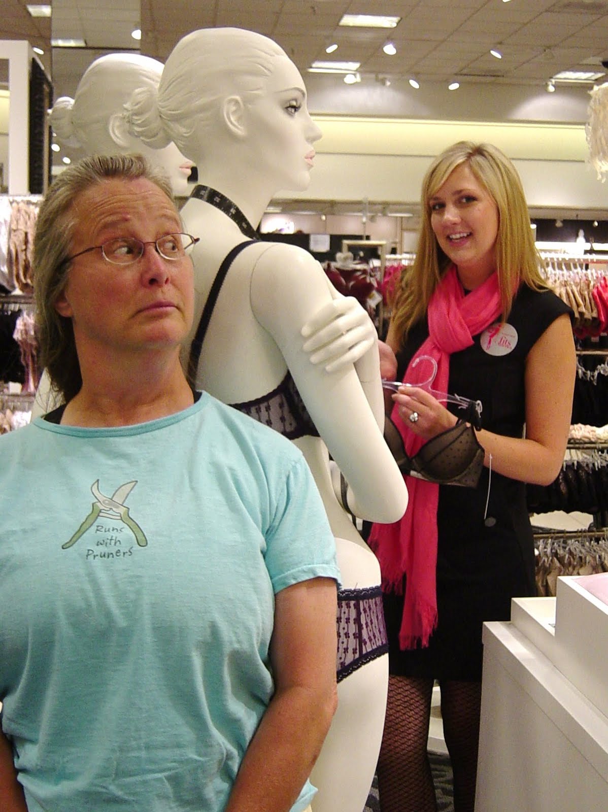 [bras+and+hairballs+001.JPG]