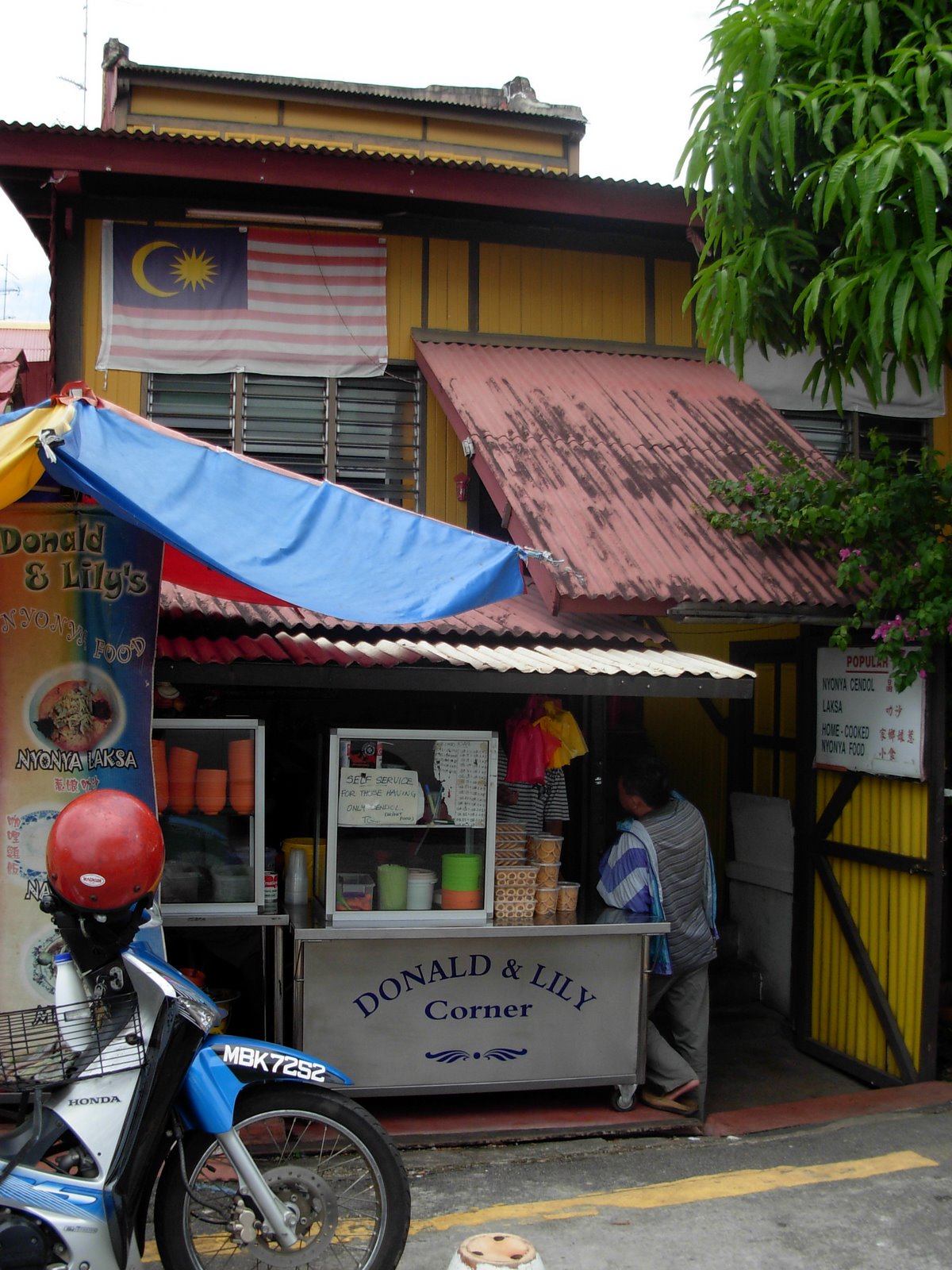[DSCN5868.JPG]