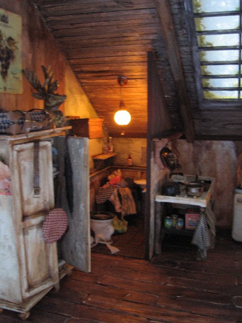 [licht+op+zolder.jpg]