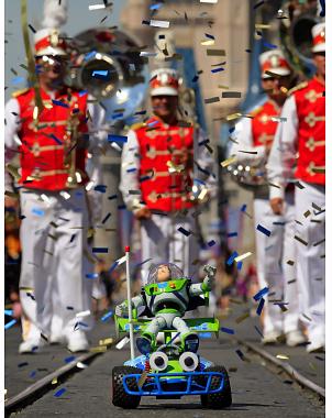 [BuzzLightyear.jpg]