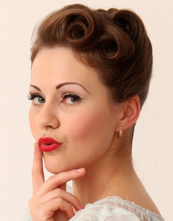 1920s hair and makeup. 1920s hair and makeup. of