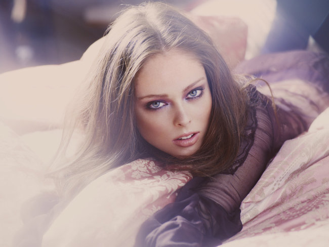 http://3.bp.blogspot.com/_ac-TnbYym70/TVF6gOUz6LI/AAAAAAAAAM8/Gnc5_PQwJjg/s1600/coco-beauty1.jpg