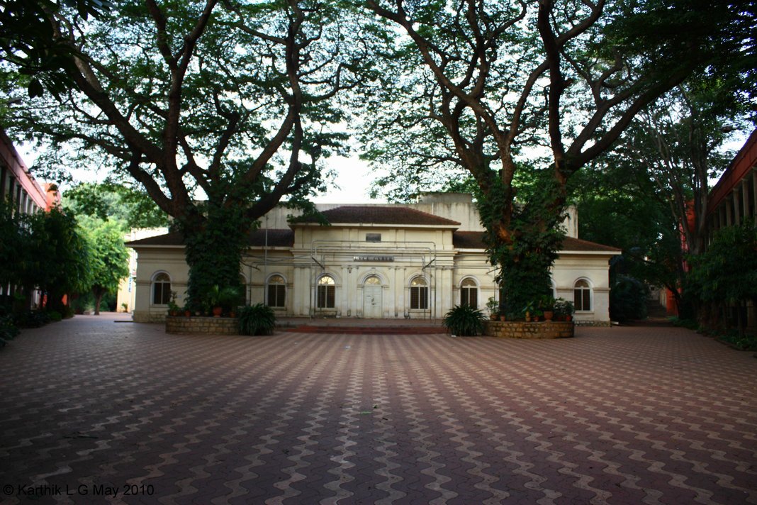 World Through My Camera Lens: UVCE - KR Circle Bangalore