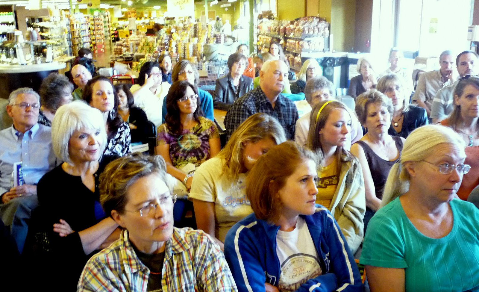 [big+crowd.jpg]