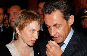 Les frères Sarkozy : la collusion Patronat, Politique, Pharmacie Sarko+parisot
