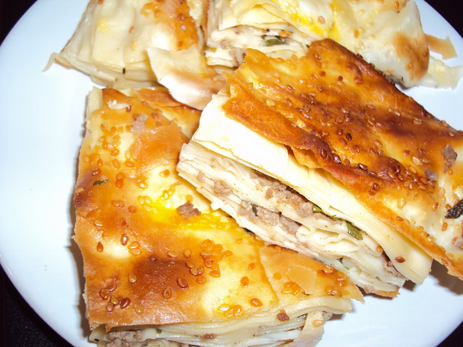 Su Böreği ve Çikolatalı Kek Misketlimonu