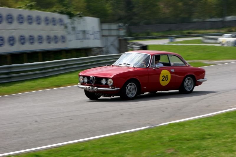 [Alfa+Romeo+1750+GTV+1969_4.bmp]
