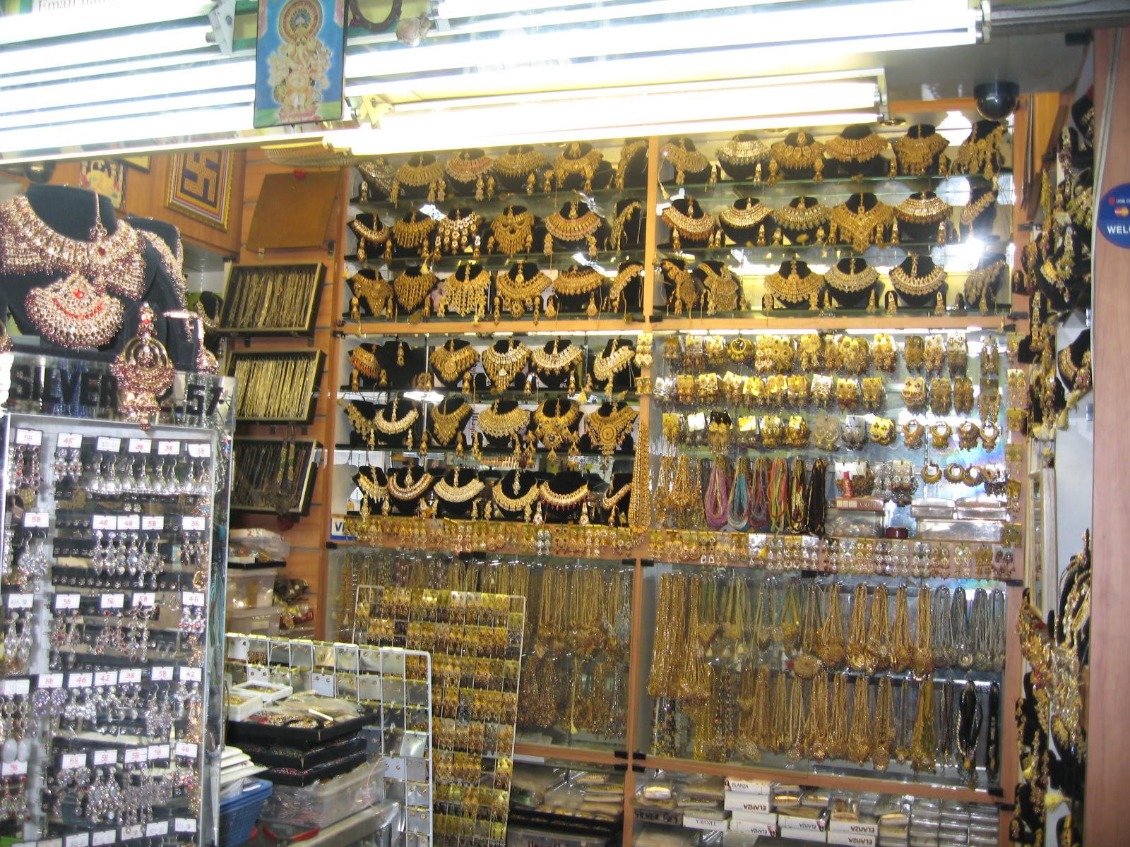 Jewelry_Store_at_Little_India.jpg