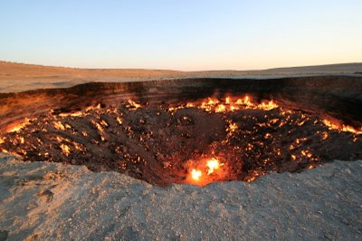 Darvaza+Gas+Crater-Turkmenistan.jpg