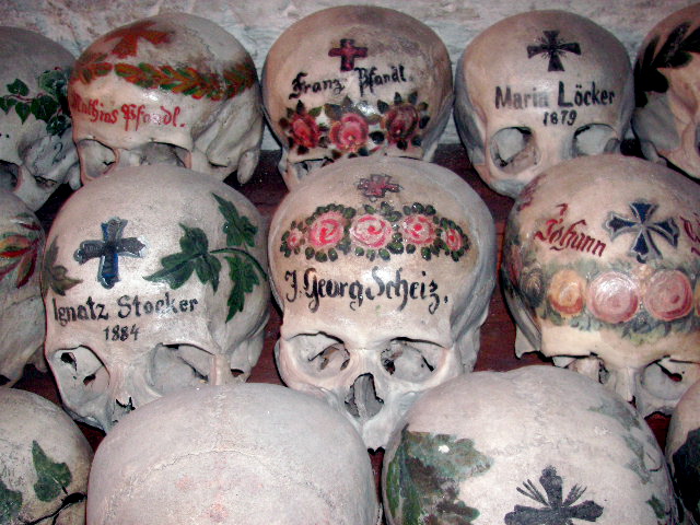 [skulls.jpg]