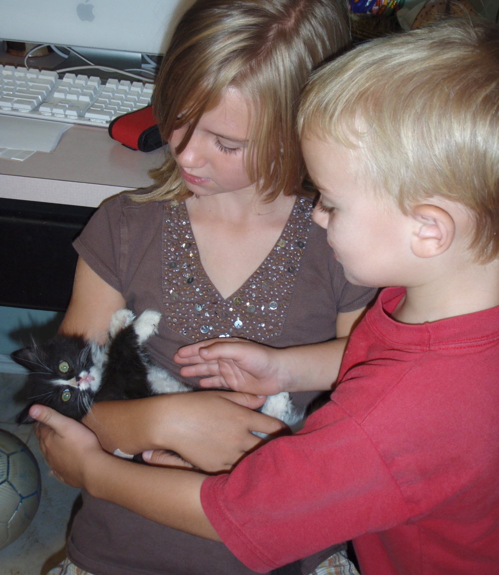 [pierre+with+maia:crew.jpg]