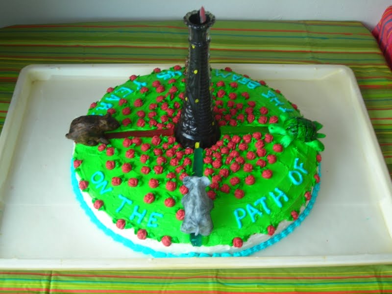 Votre anniversaire! - Page 30 Dark+tower+birthday+cake