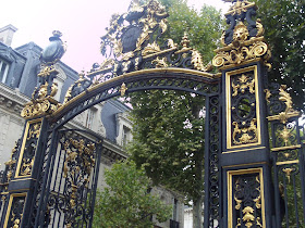 Monceau Park Gateway