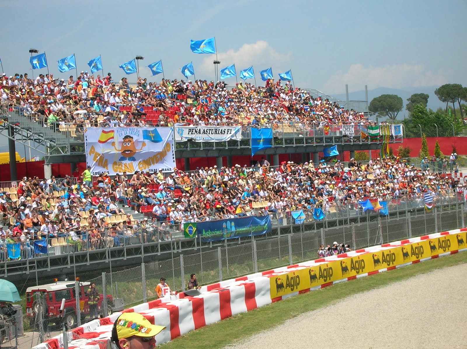 Resultado de imagen de Montmeló aficion española Fernando Alonso