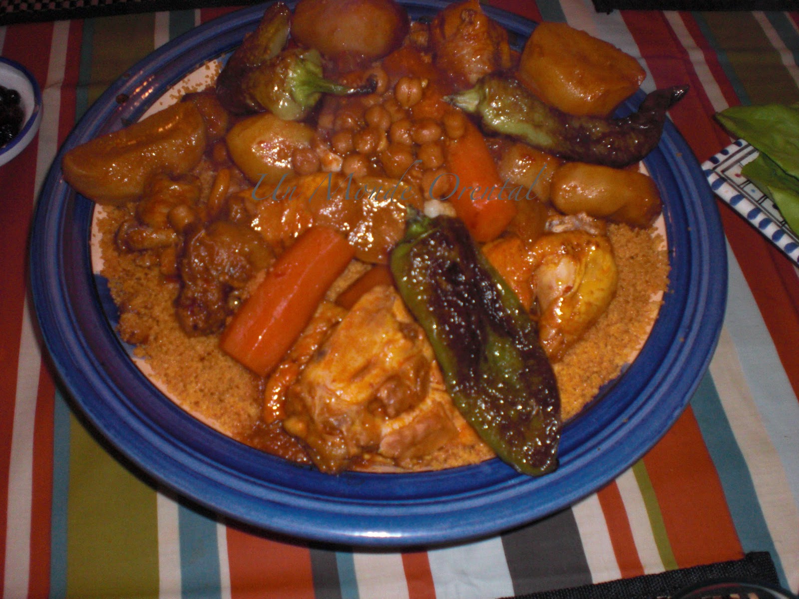 Un monde Oriental Couscous aux légumes et poulet