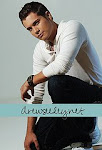 andrew seleeey! wooow