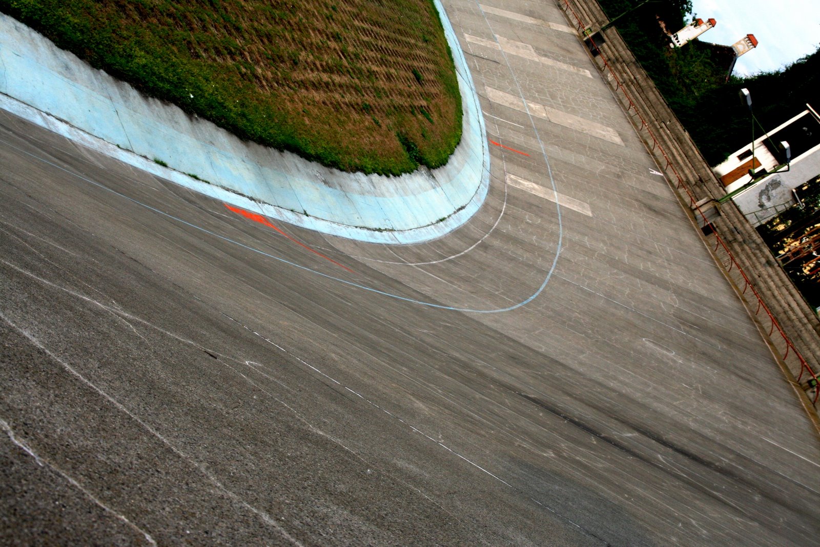 [IMG_2995.JPG]