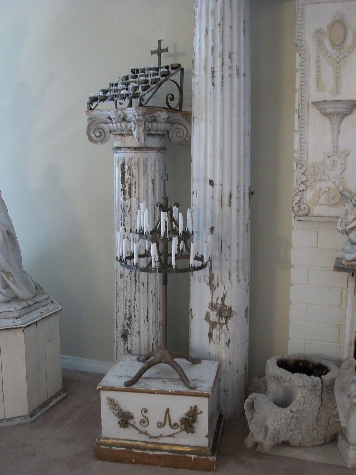 [lisa+columns.JPG]