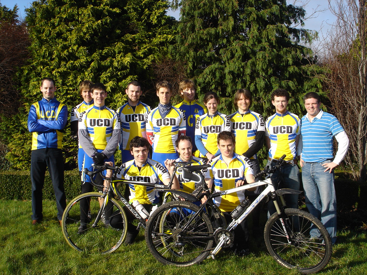 [club_photo0607.JPG]