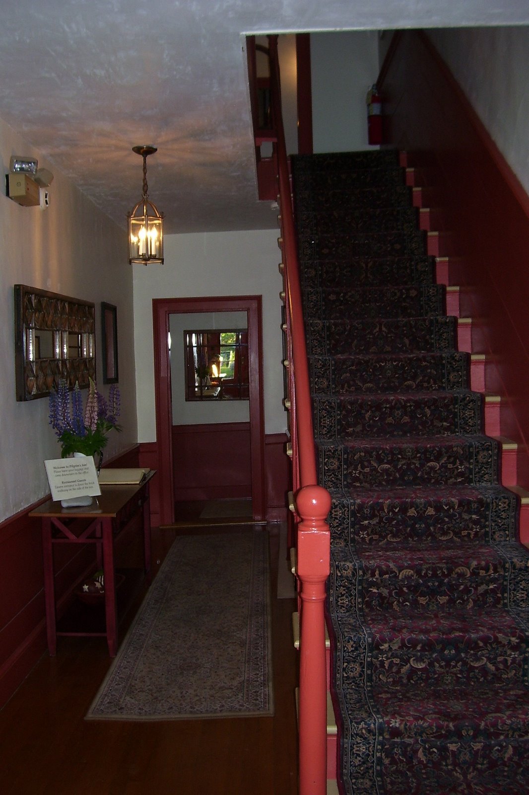 [Inn+front+hall.jpg]