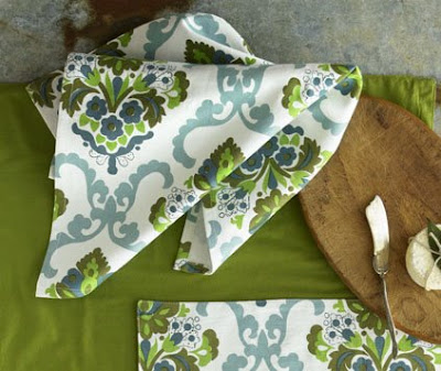 Burlap+to+cashmere+daisies+and+roses