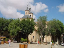 vista de la iglesia  SAN JUAN BAUTISTA DE ARGANDArodeada de arboles