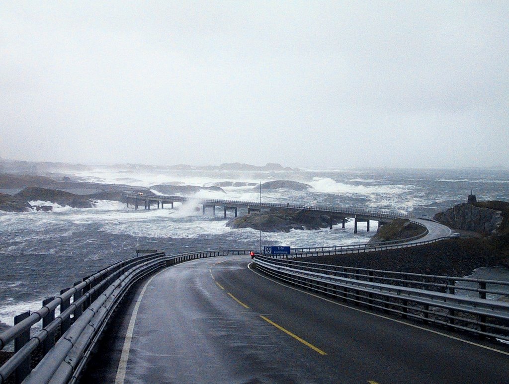http://3.bp.blogspot.com/_bAbpGnRJVlc/TGBXjbfTj0I/AAAAAAAAD24/7xwSzNDQ-44/s1600/Atlanterhavsveien.jpg