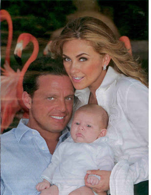 pictures dos hijos con Luis hijos de luis miguel. pictures dos hijos con Luis
