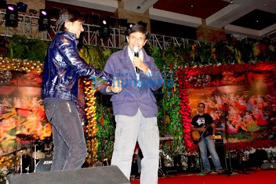 Shaan, Dev Anand