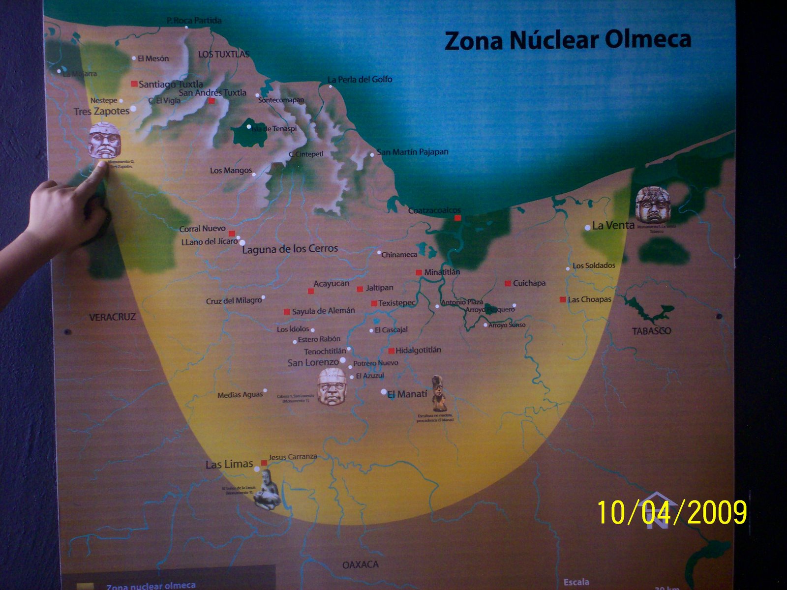 [Tres+Zapotes+01.JPG]