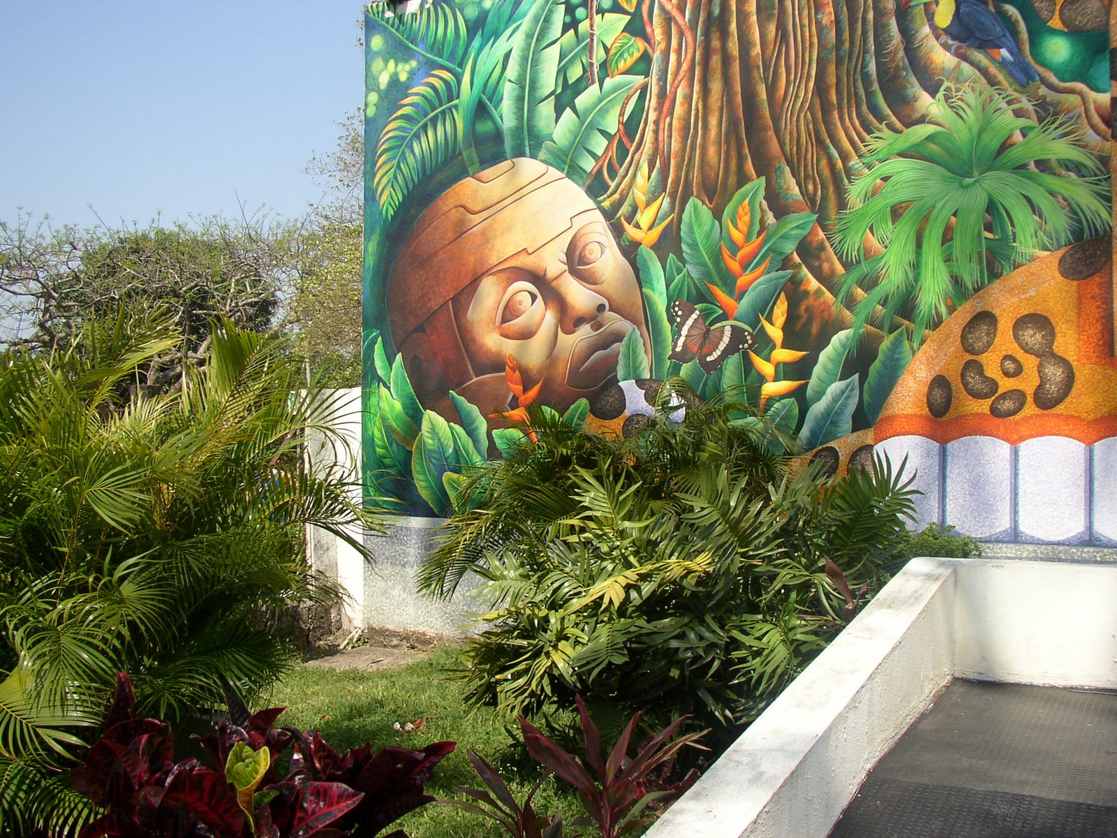 [Tres+Zapotes+03.JPG]