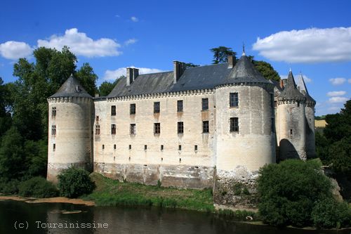 [La+Guerche+château.jpg]