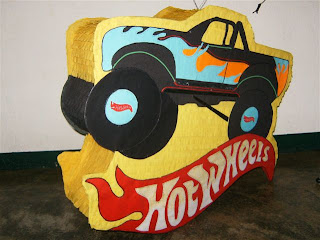 Las Pinatas De Anakaro Hot Wheels