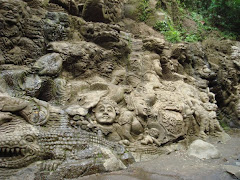 Carving-Ayung river