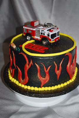 [Image: fireman+cake+059.jpg]