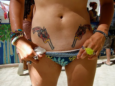 hot girls with Tribal Tattoo star hip tattoo lower back tribal tattoos-heart 