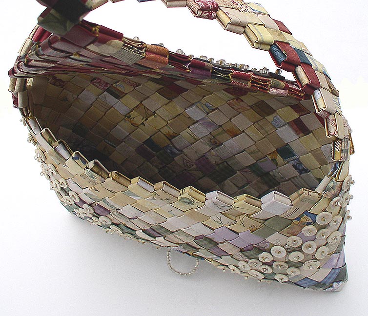 [wallpaper+purse+inside.JPG]
