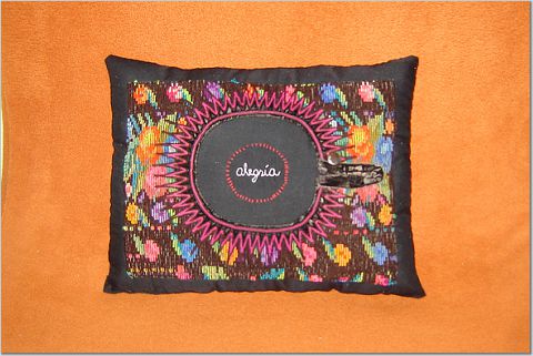 [alegria+pillow.jpg]