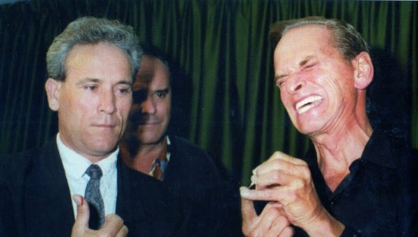 [600px-WillnerNeedleStick.jpg]