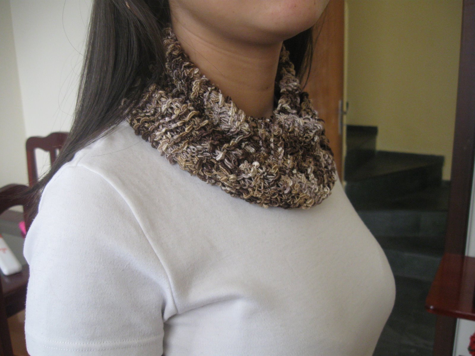 [gola+marron+e+dourada.jpg]