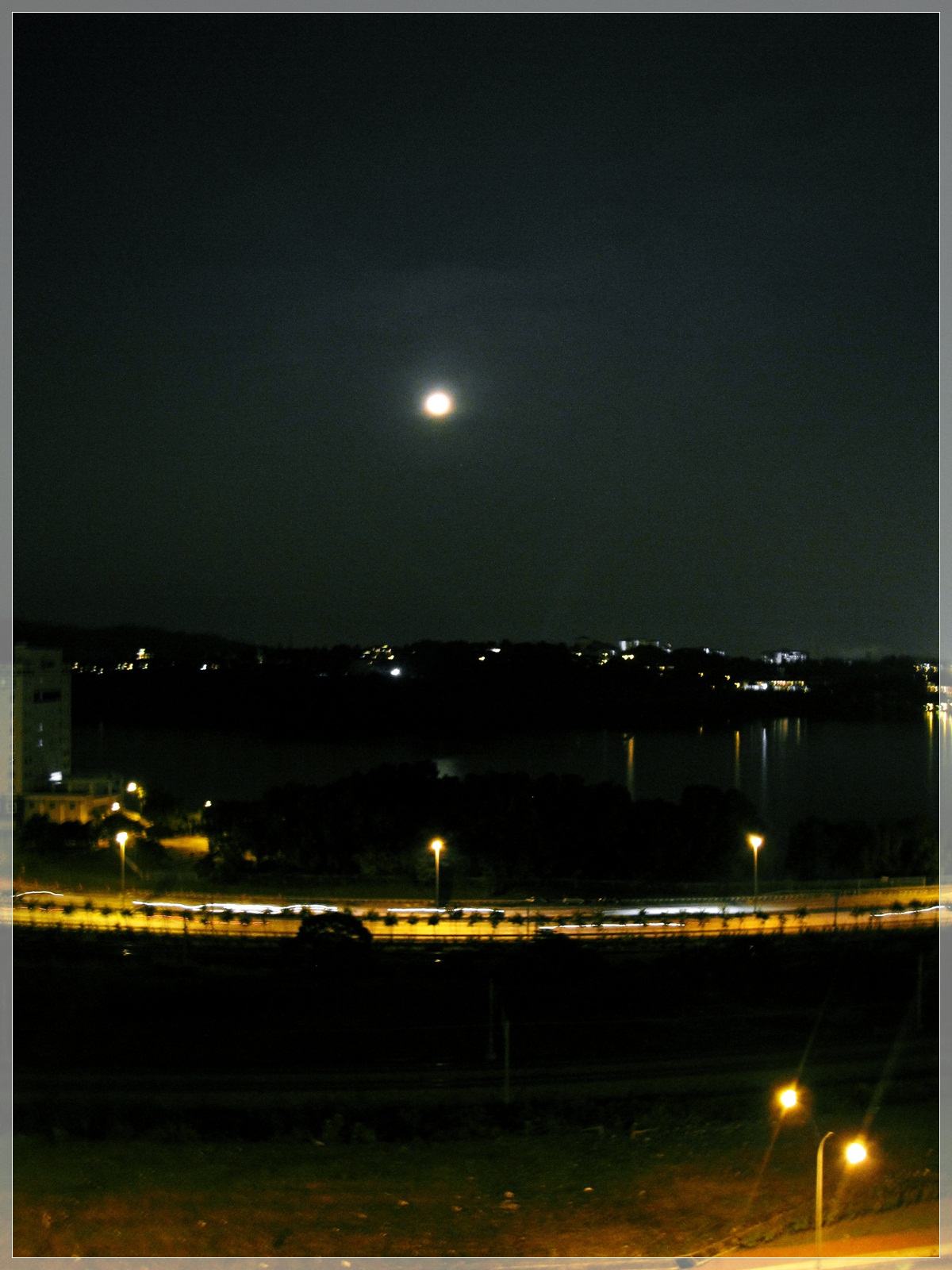 [Moon+frame.JPG]