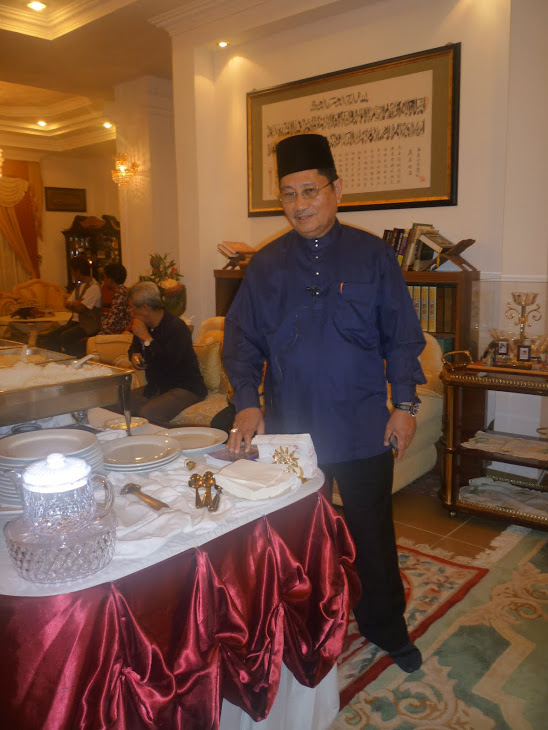 BAHARUDDIN H.O. : SASTERAWAN    & ILMUAN ISLAM BRUNEI TERSOHOR