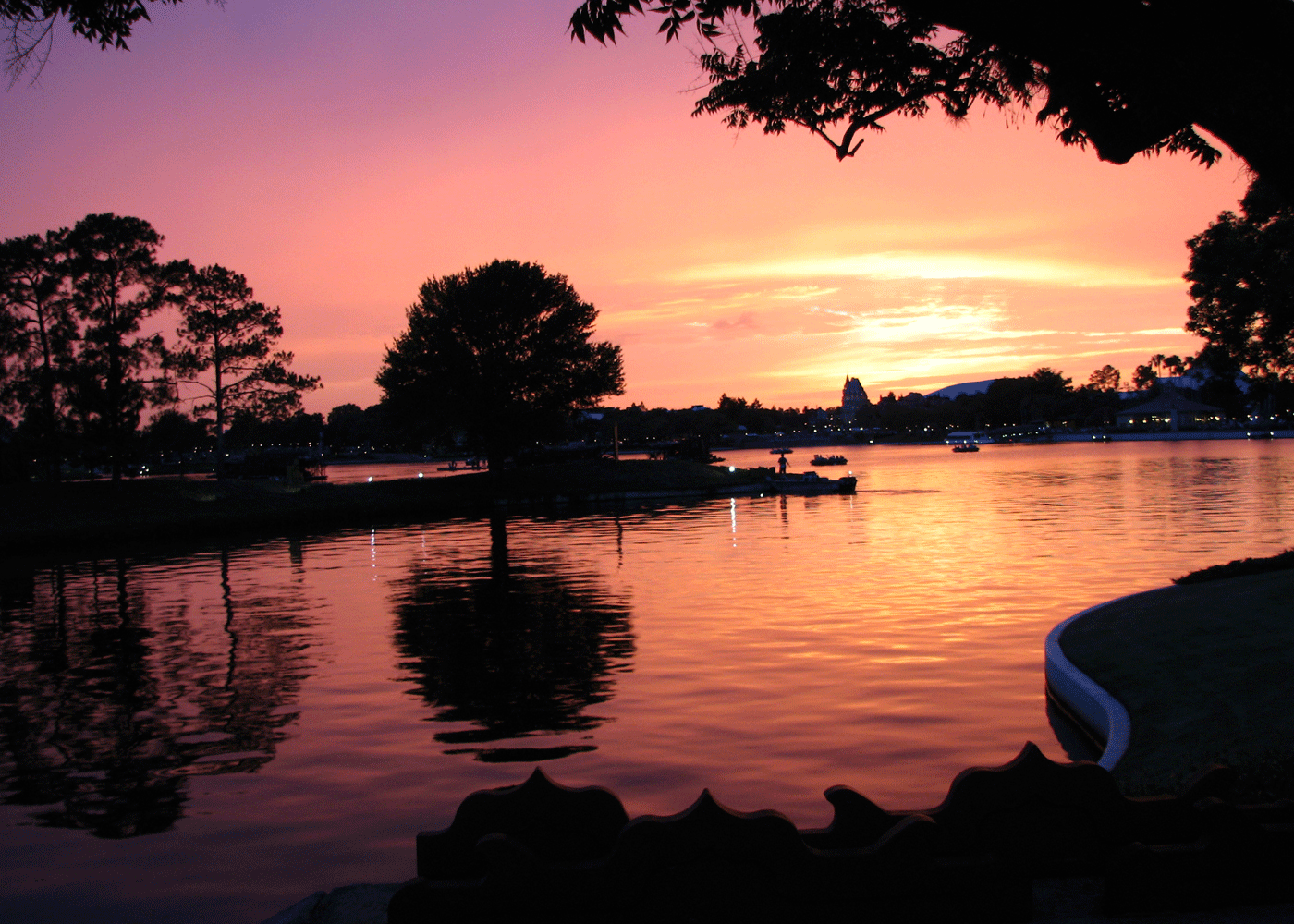[EpcotSunsetWeb.gif]