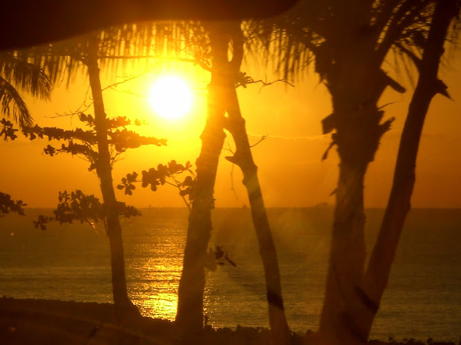 Amanecer en Santo Domingo/Sunrise in Santo Domingo